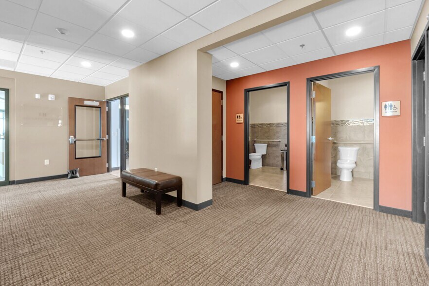 More Photos Of 4795 Larimer Pky, Johnstown Medical For Sale