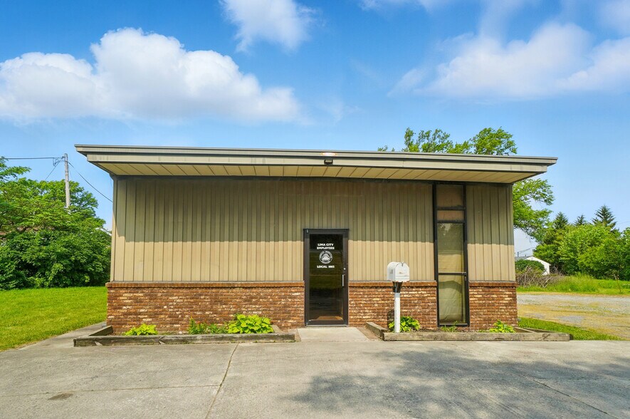 More Photos Of 1007 N Center St, Lima Light Distribution For Sale