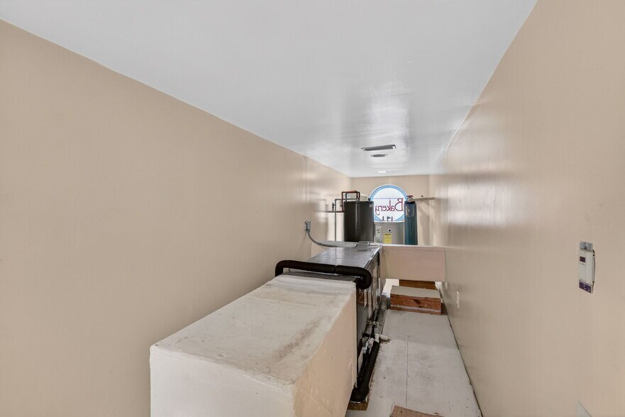 More Photos Of 197 E Church St, Deland Restaurant For Sale
