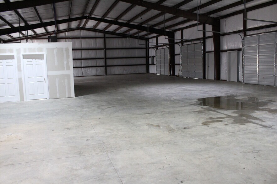 More Photos Of 600 S Cherry Ln, White Settlement Light Distribution For Lease