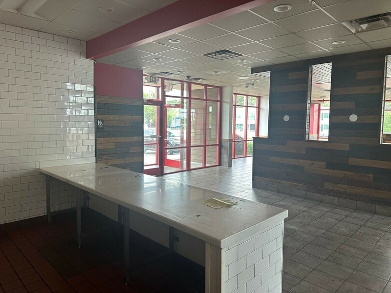 More Photos Of 2365 Pleasant Hill Rd, Duluth Fast Food For Lease