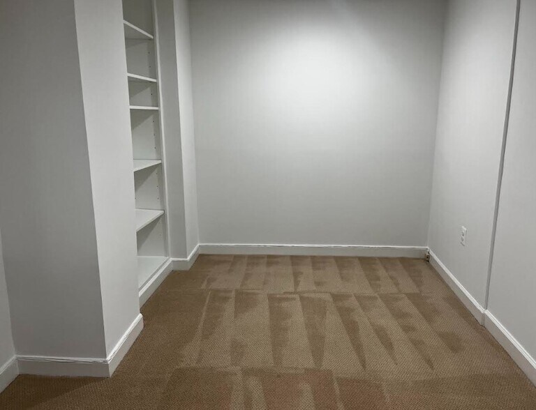 More Photos Of 228 S Washington St, Alexandria Loft Creative Space For Sale