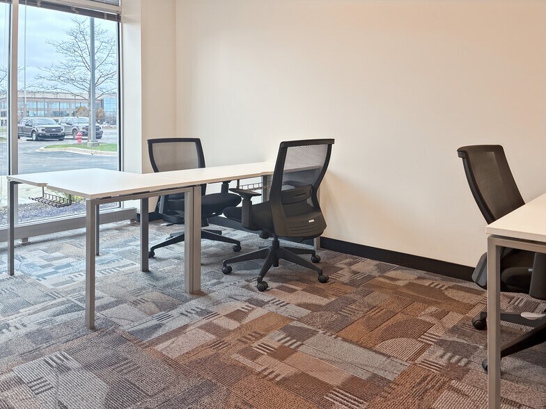 More Photos Of 2815 Forbs Ave, Hoffman Estates Coworking Space