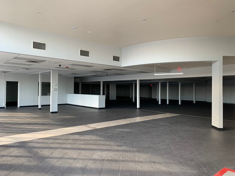 More Photos Of 4121 Montana Ave, El Paso Medical For Lease