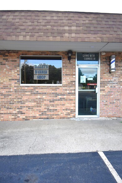 More Photos Of 1305 S Raccoon Rd, Youngstown Storefront Retail Office For Sale