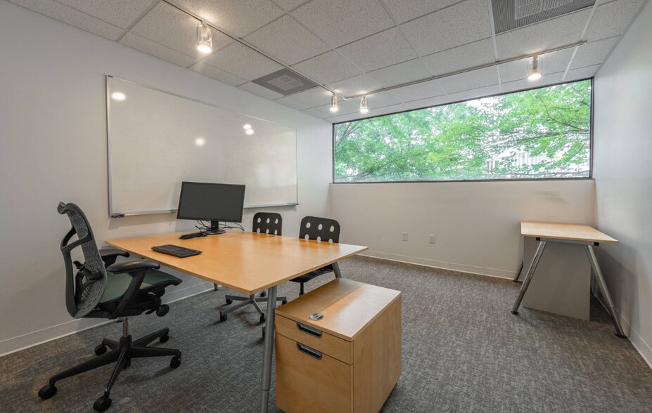 More Photos Of 433 W Main St, Durham Office For Lease