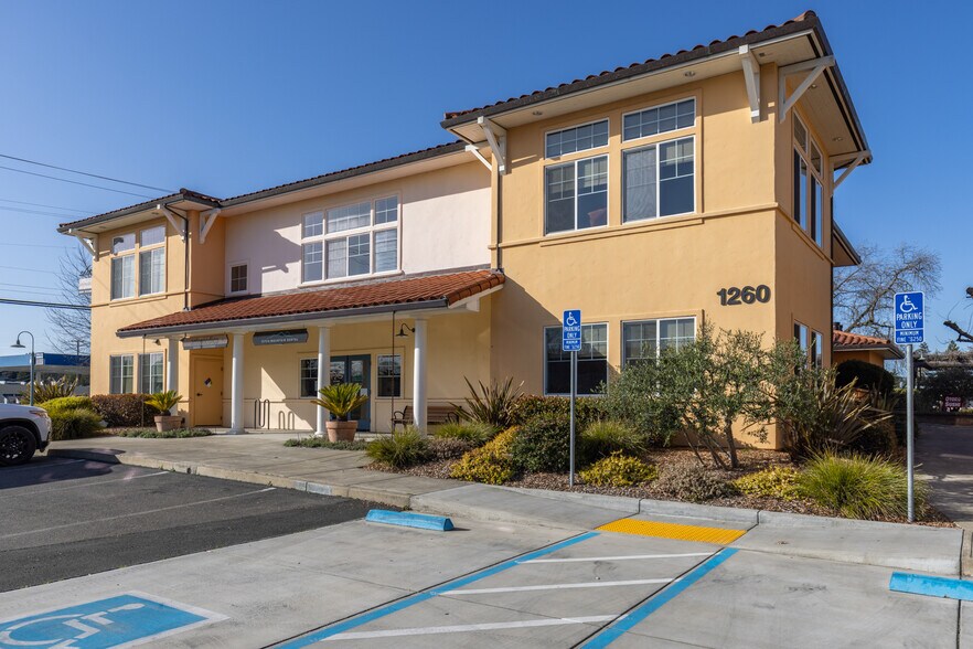 More Photos Of 1260-1290 Healdsburg Ave, Healdsburg Medical For Lease