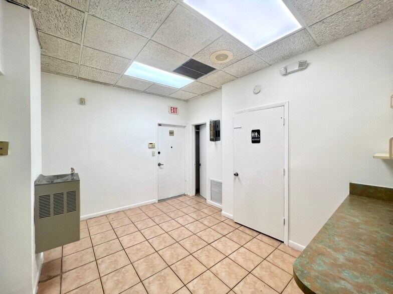 More Photos Of 4908 SW 8th St, Miami Medical For Lease