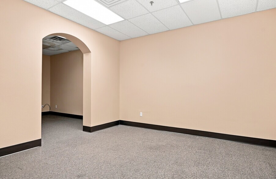 More Photos Of 2701 Crimson Canyon Dr, Las Vegas Light Manufacturing For Sale