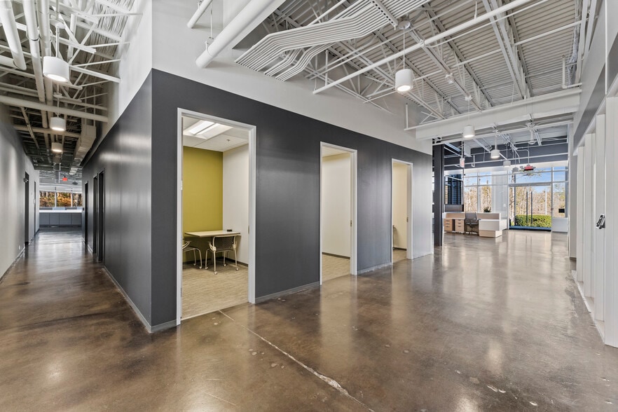 More Photos Of 5520 Capital Center Dr, Raleigh Office For Sale