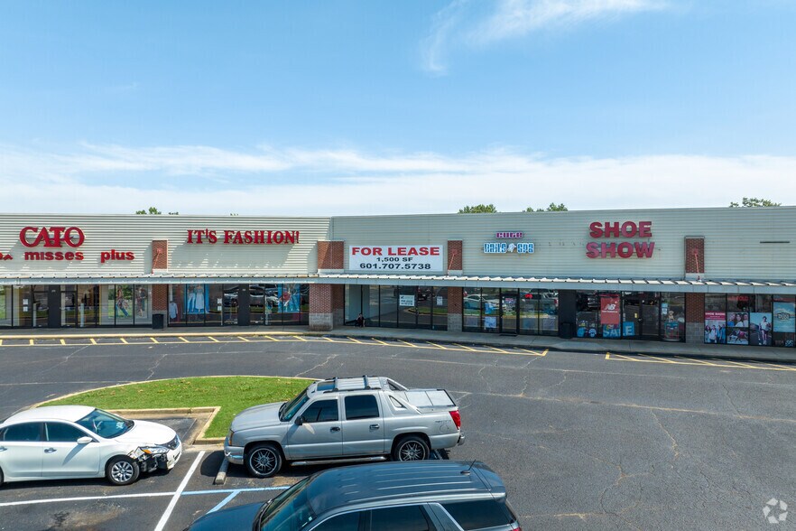 More Photos Of 2240 Rabbitt Dr, Tupelo Unknown For Sale