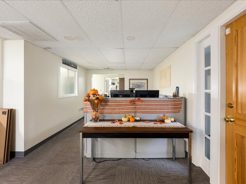 More Photos Of 44 Trapelo Rd, Belmont Office For Sale