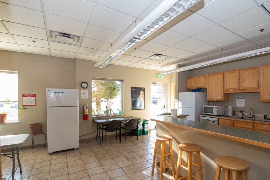 More Photos Of 5055 Chaparral Ct, Boulder Flex For Sale