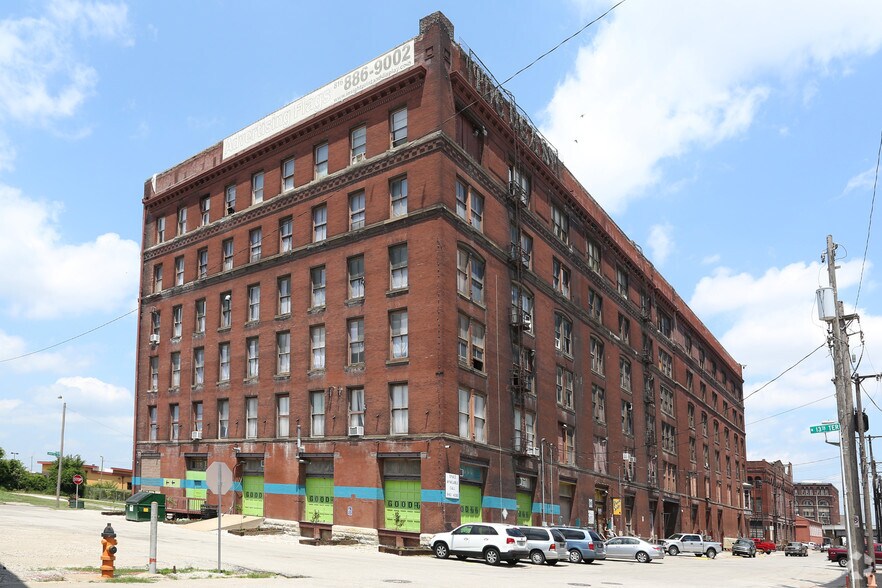 More Photos Of 1420 W 13th Ter, Kansas City Warehouse For Lease