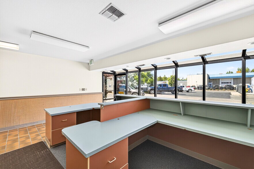 More Photos Of 3716 E Idaho St, Elko Office Residential For Lease