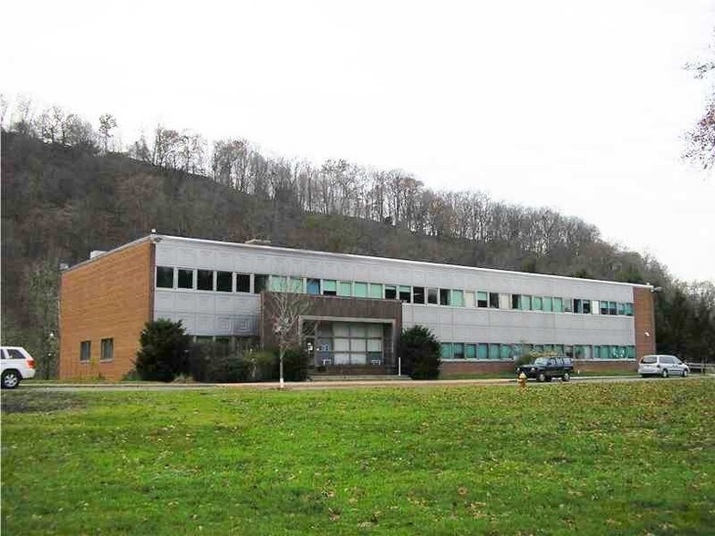 More Photos Of 1 Kiski Ave, Leechburg Office Residential For Sale