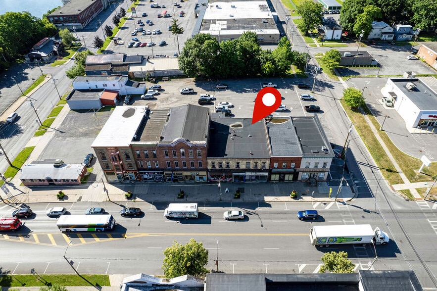 More Photos Of 121 W Broadway, Fulton Storefront Retail Residential For Sale