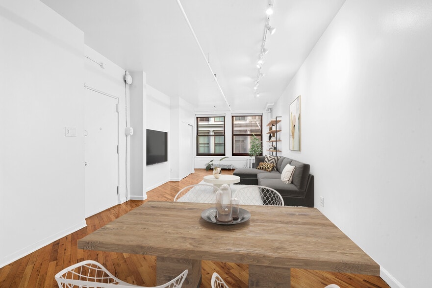 More Photos Of 118 Spring St, New York Apartments For Lease