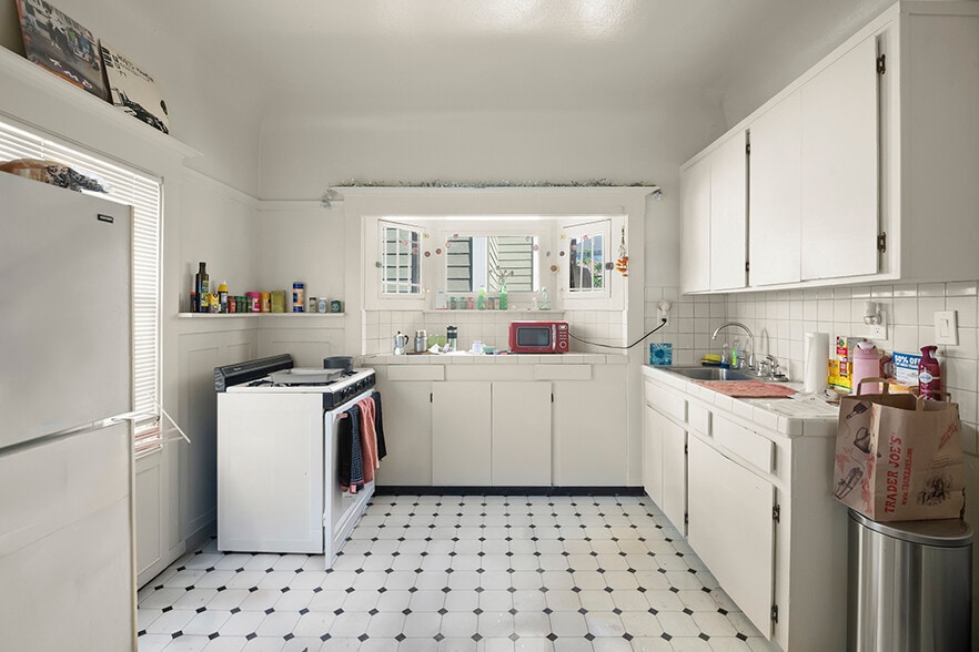 More Photos Of , Oakland Multifamily For Sale