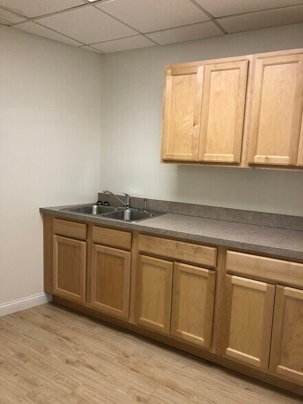 More Photos Of 959 2nd St, Columbus Storefront Retail Office For Lease