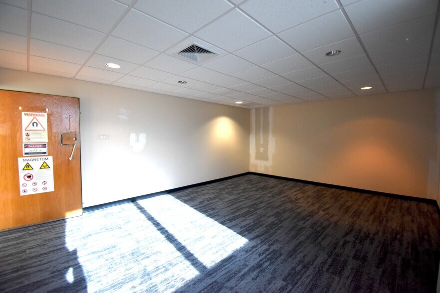 More Photos Of 23 Technology Dr, Setauket Medical For Lease