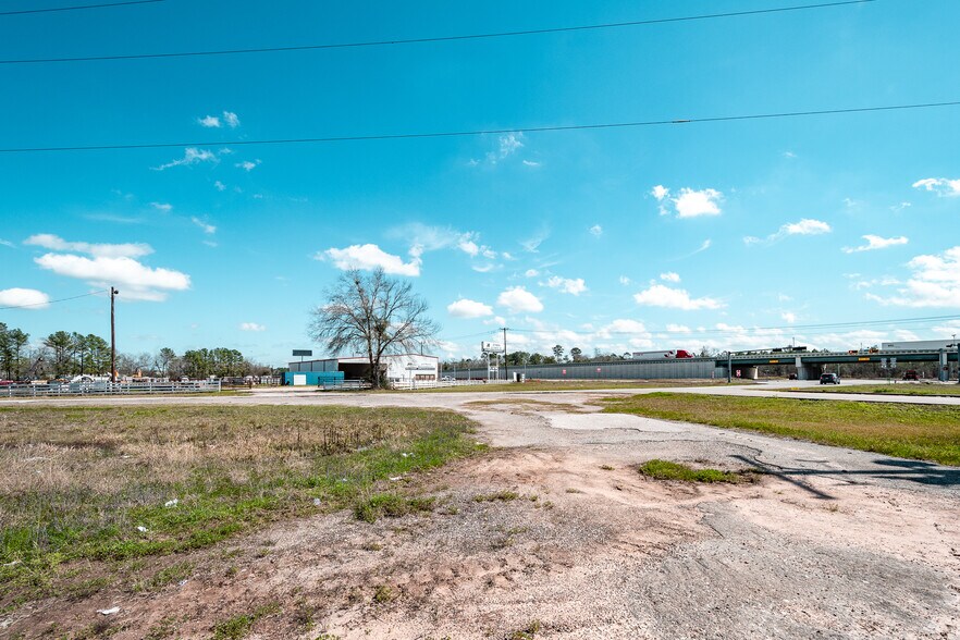 More Photos Of 11998 Highway 59, Cleveland Flex For Sale