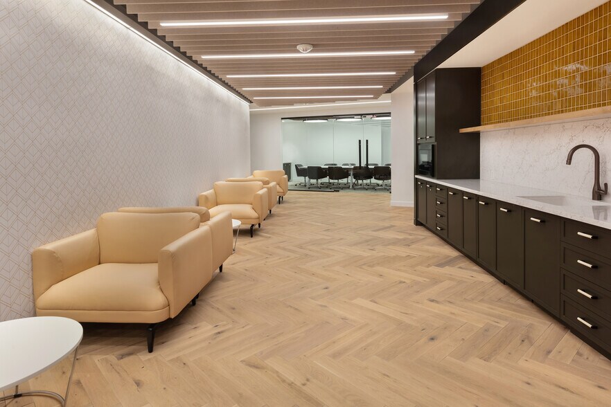 More Photos Of 601 Pennsylvania Ave NW, Washington Office For Lease