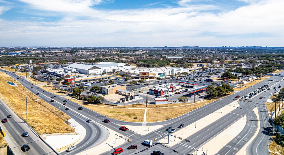 More Photos Of 11650 Bandera Rd, San Antonio Freestanding For Lease
