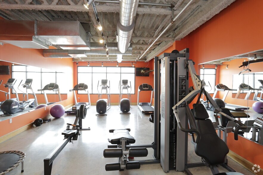 More Photos Of 117 W 20th St, Kansas City Apartments For Lease