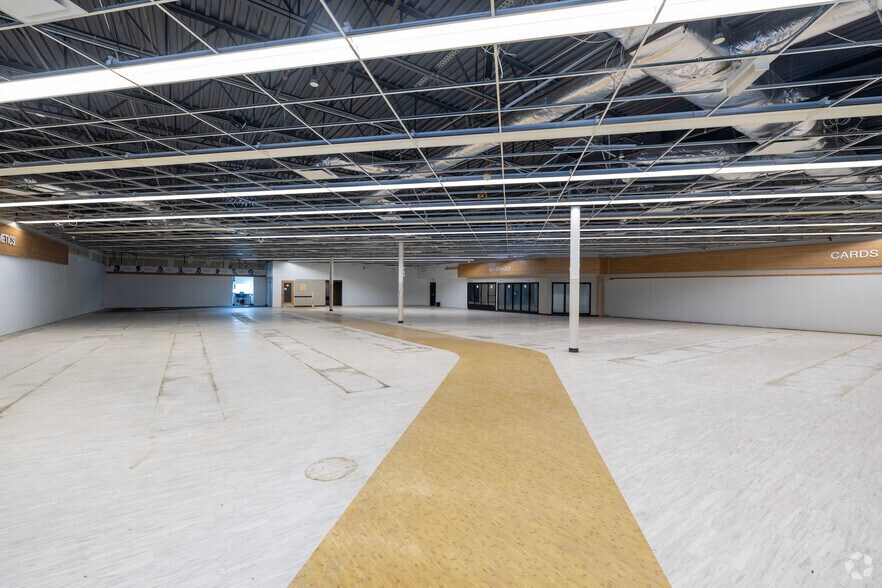 More Photos Of 403-495 Main St, Ansonia Storefront For Sale