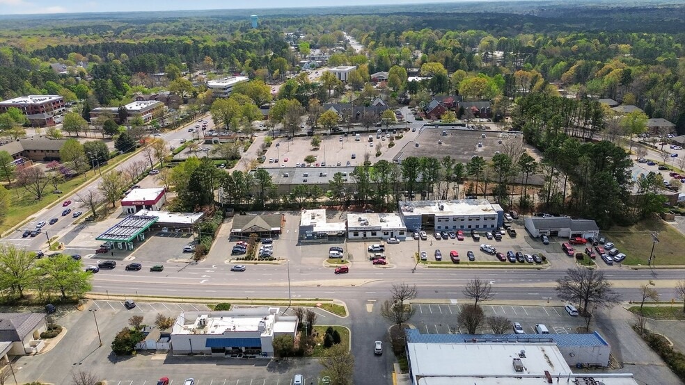 More Photos Of 113 SW Maynard Rd, Cary Freestanding For Lease