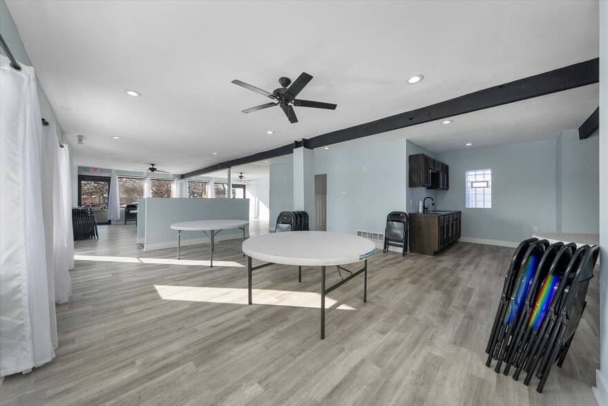 More Photos Of 7518 W Fond Du Lac Ave, Milwaukee Freestanding For Sale