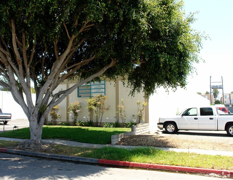 More Photos Of 1253 Logan Ave, Costa Mesa Light Manufacturing For Lease