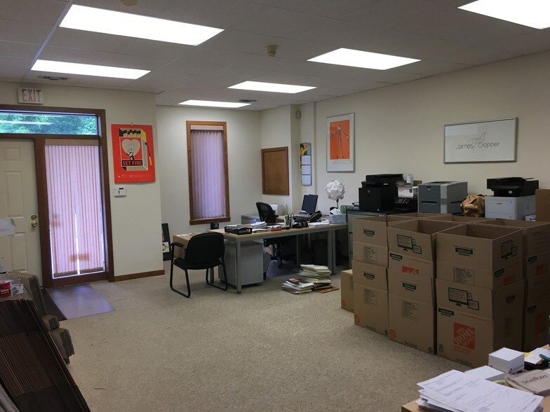 More Photos Of 124 Commons Ct, Chadds Ford Office For Lease