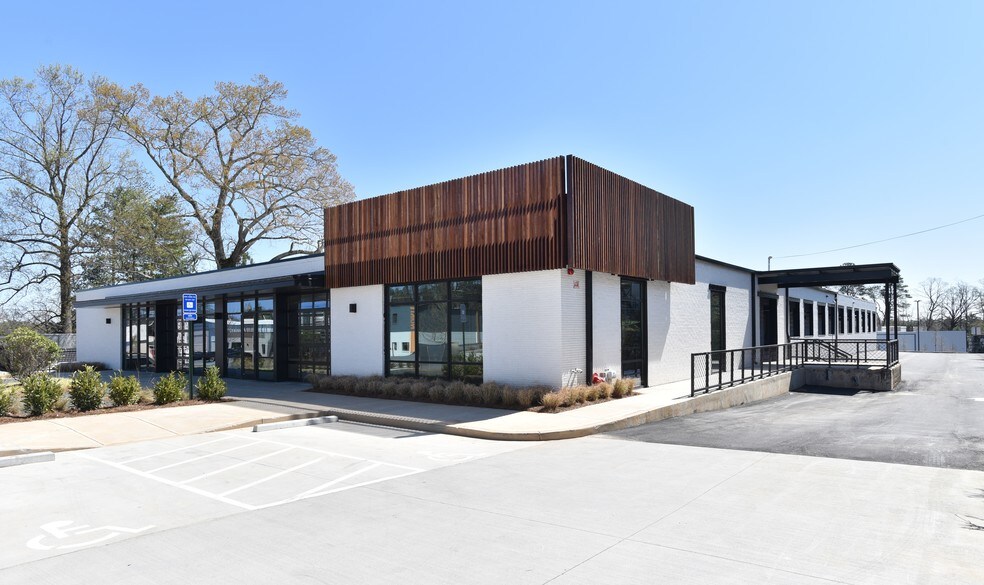 More Photos Of 5367 New Peachtree Rd, Chamblee Loft Creative Space For Lease