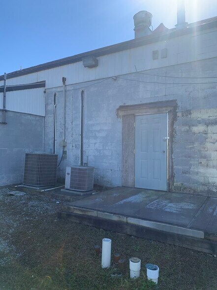 More Photos Of 2801 Lincoln Hwy E, Ronks Restaurant For Sale