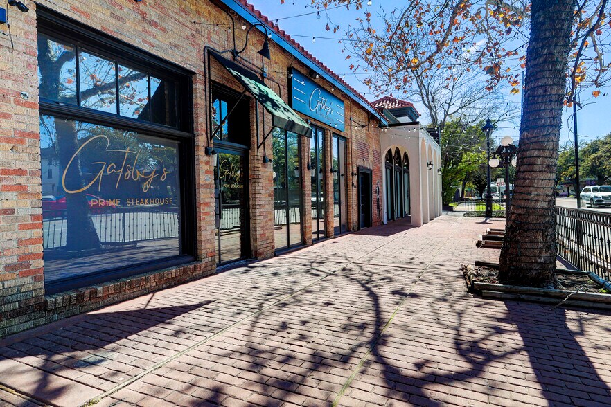 Primary Photo Of 4319-4321 Montrose Blvd, Houston Restaurant For Lease