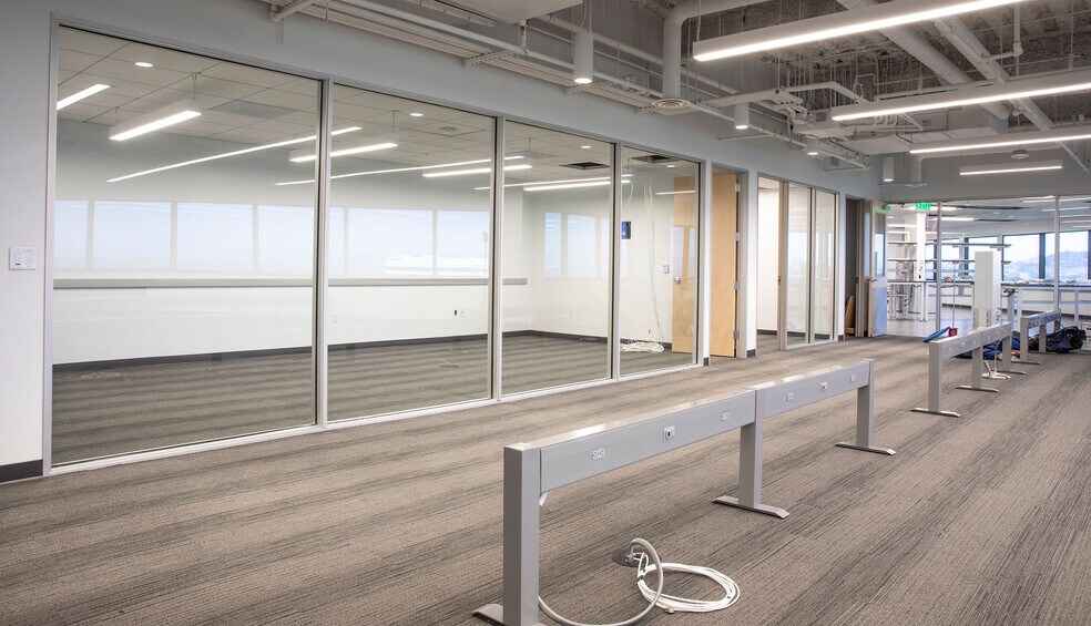 More Photos Of 1000 Marina Blvd, Brisbane Office For Lease
