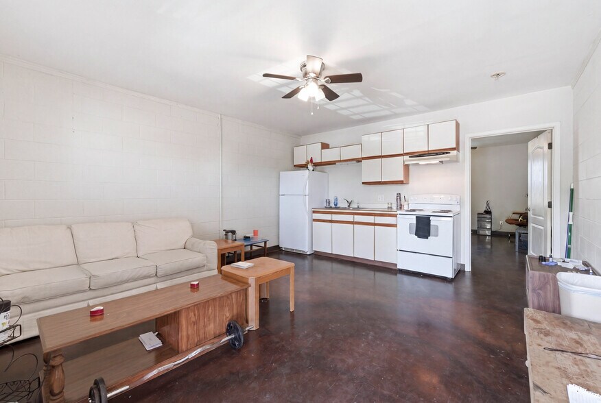 More Photos Of 3251 Main St, Pikeville Specialty For Sale