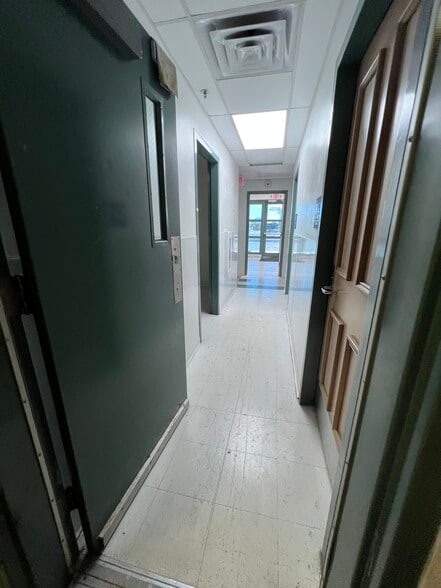 More Photos Of 4635 Andrews St, North Las Vegas Manufacturing For Sale