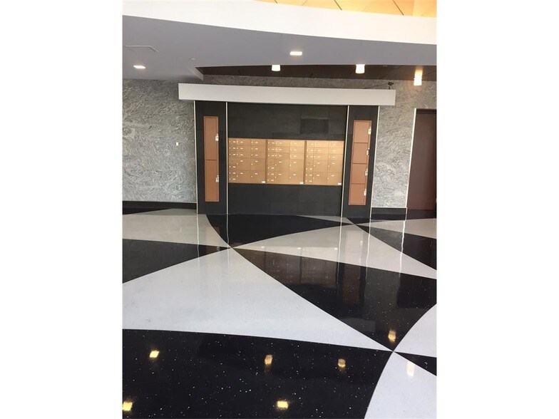 More Photos Of 425 2nd St SE, Cedar Rapids Office For Sale