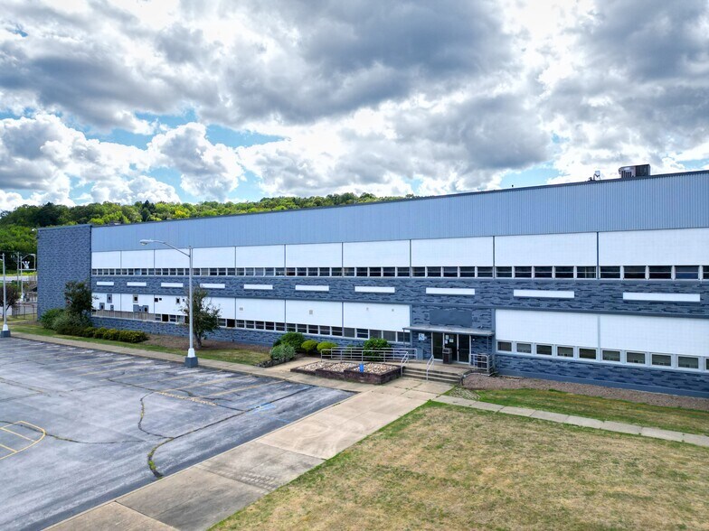 More Photos Of 835 Washington St, Saint Marys Manufacturing For Lease