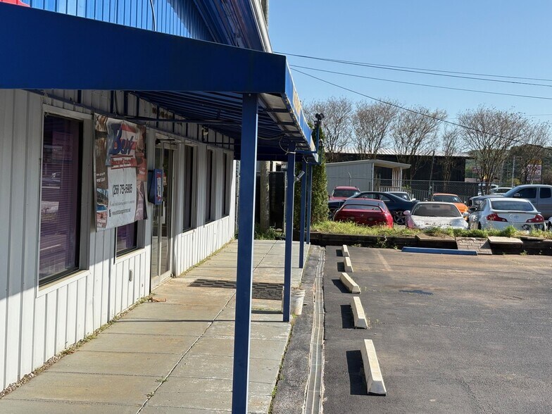 More Photos Of 11261 S Memorial Pky, Huntsville General Retail For Sale