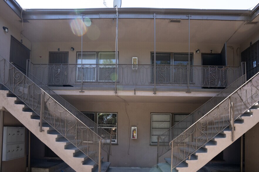More Photos Of 1433 E 61st St, Los Angeles Apartments For Sale