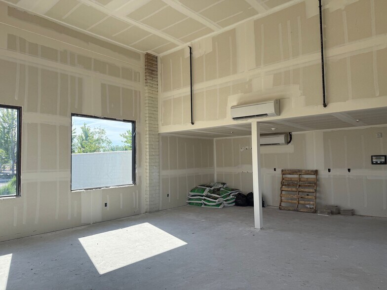 More Photos Of 615 Jadwin Ave, Richland Apartments For Lease