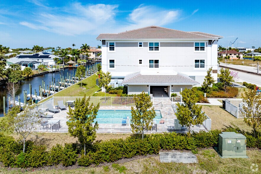 More Photos Of 5126 Coronado Pky, Cape Coral Apartments For Sale