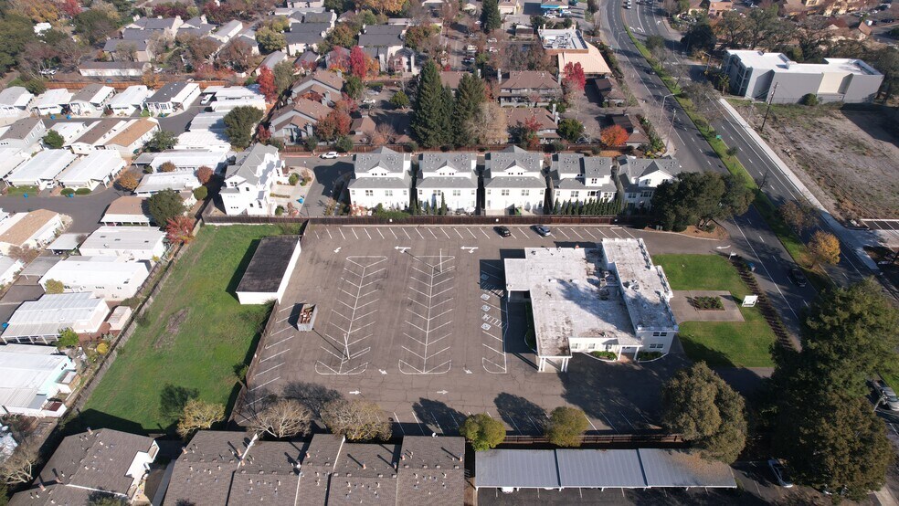 More Photos Of 4321 Sonoma Hwy, Santa Rosa Funeral Home For Sale