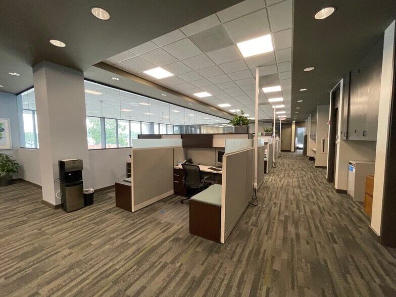 More Photos Of 475 E 162nd St, South Holland Medical For Lease