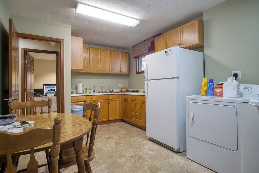 More Photos Of 1654 Mardon Dr, Dayton Medical For Sale