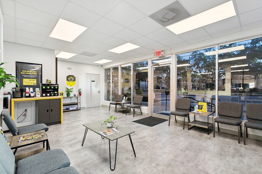 More Photos Of 4243 Canal St, New Orleans Auto Repair For Sale